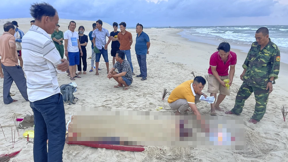 Thi thể người đàn ông được phát hiện. Ảnh: NV