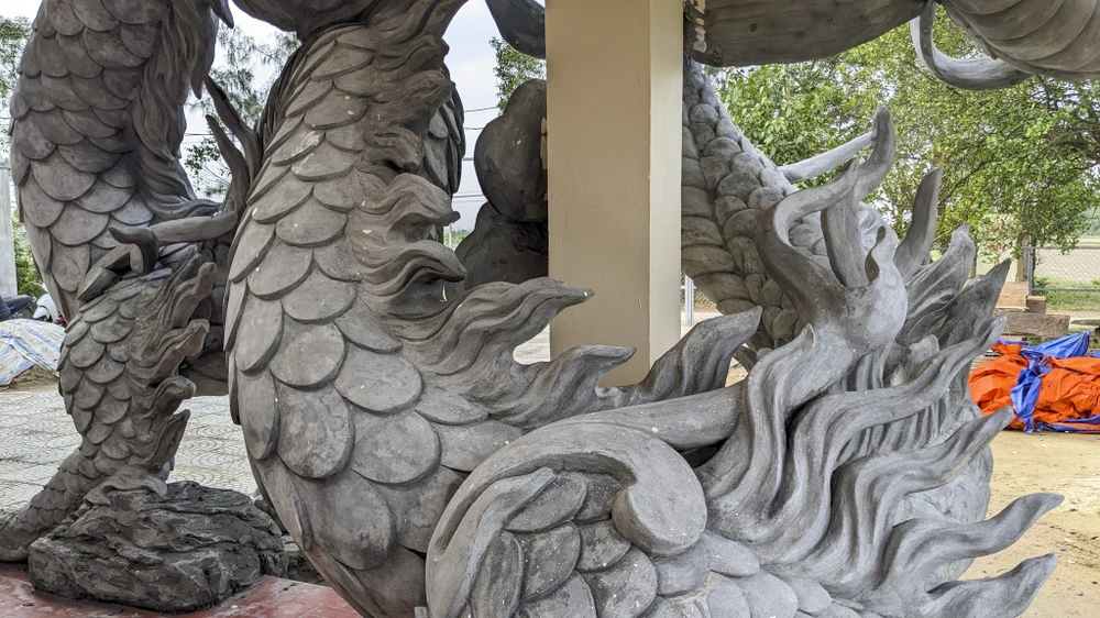 cha-de-cua-hoa-hau-meo-sap-trinh-lang-linh-vat-rong (1).jpg