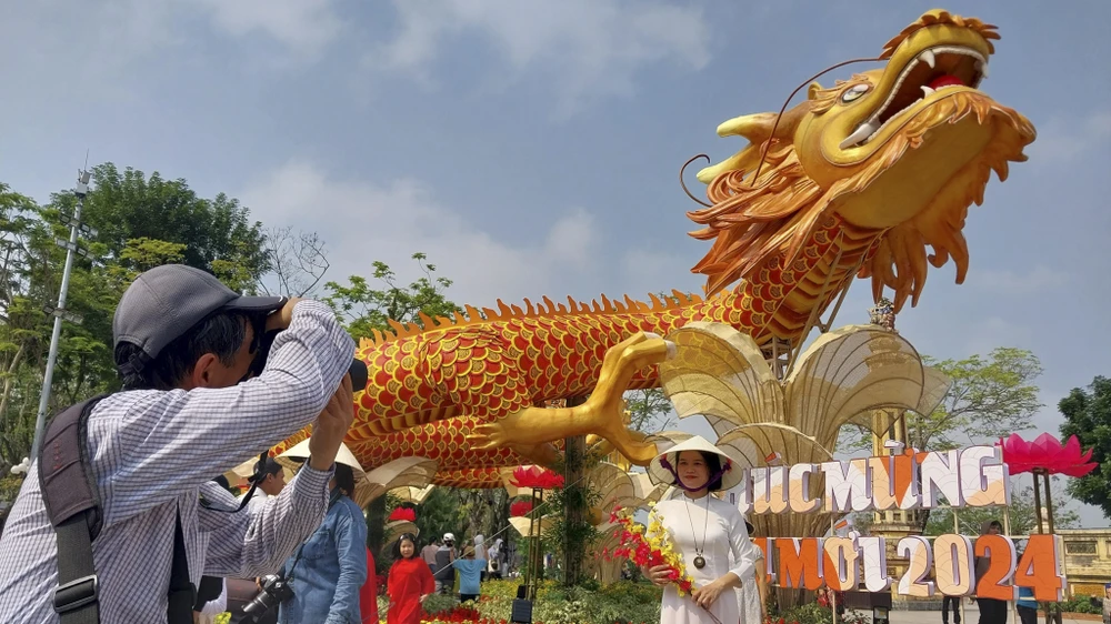 Linh vật rồng ở huế