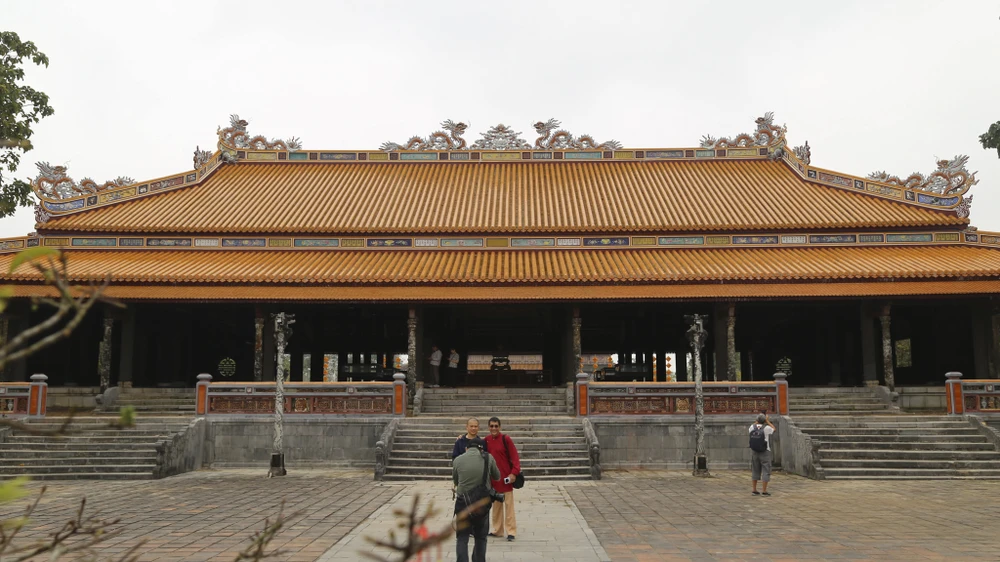 Rồng ở kiến trúc trong đại nội huế