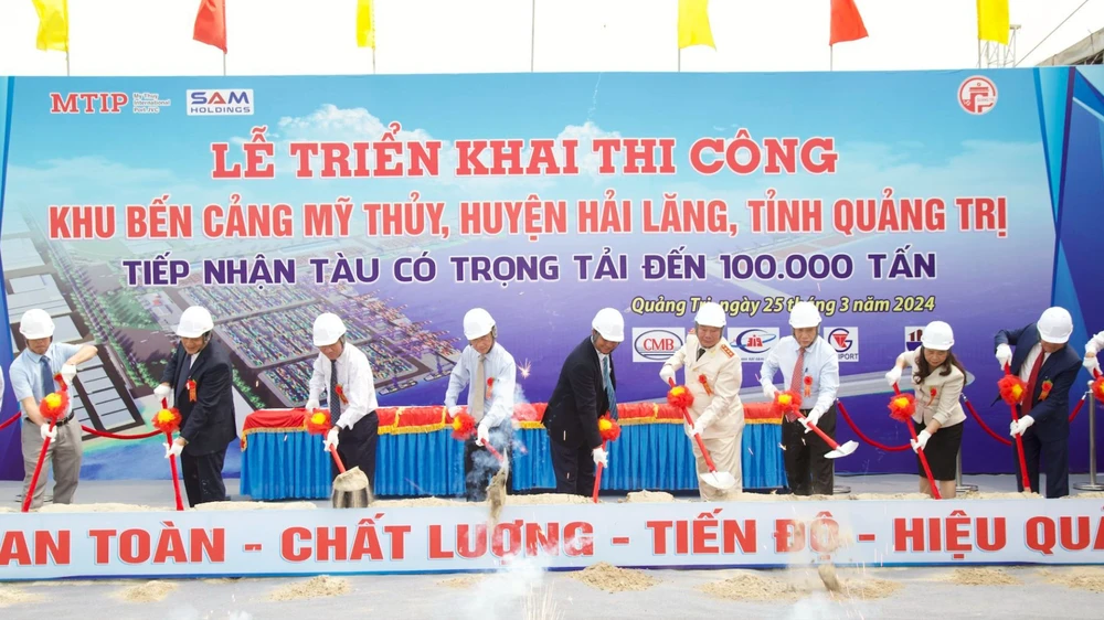 Cảng Mỹ Thủy