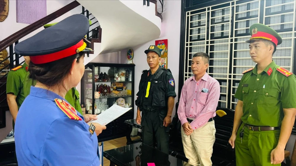 Cựu giám đốc CDC bị bắt