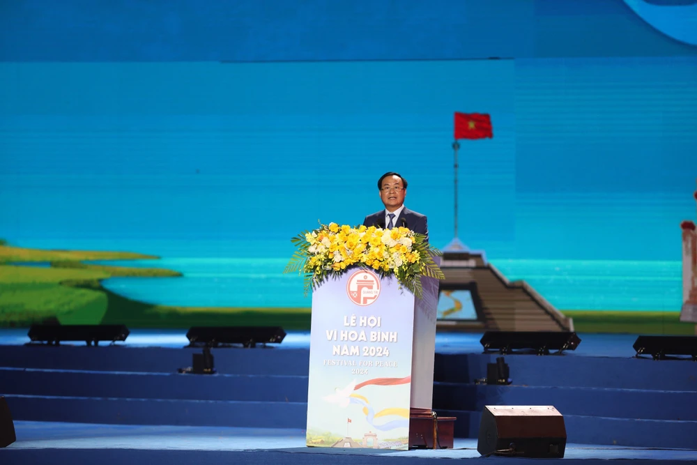 man-drone-light-khai-mac-le-hoi-vi-hoa-binh-o-quang-tri (11).jpg