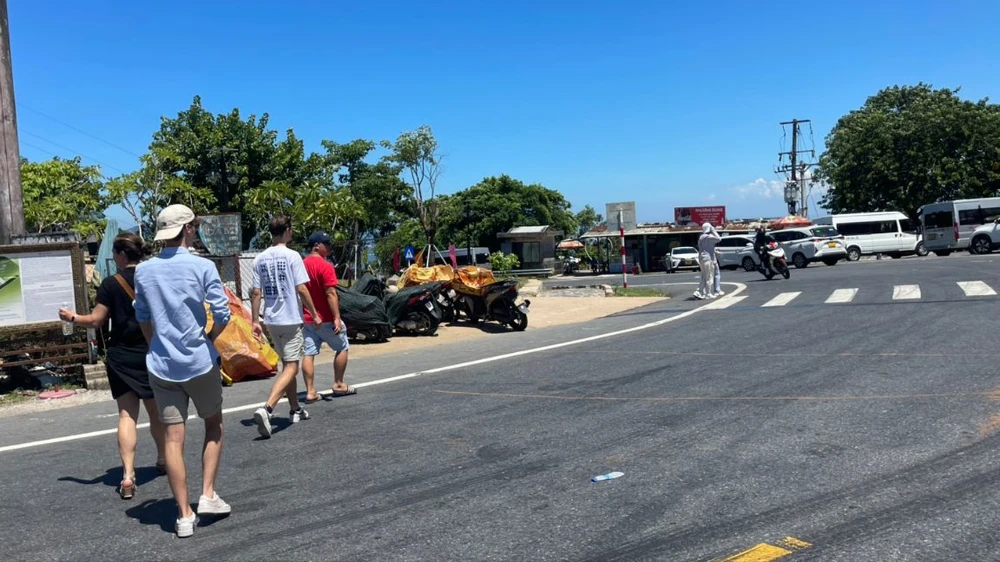 mo-cua-sau-trung-tu-hai-van-quan-thu-hut-hang-ngan-luot-khach-moi-ngay (1).jpg