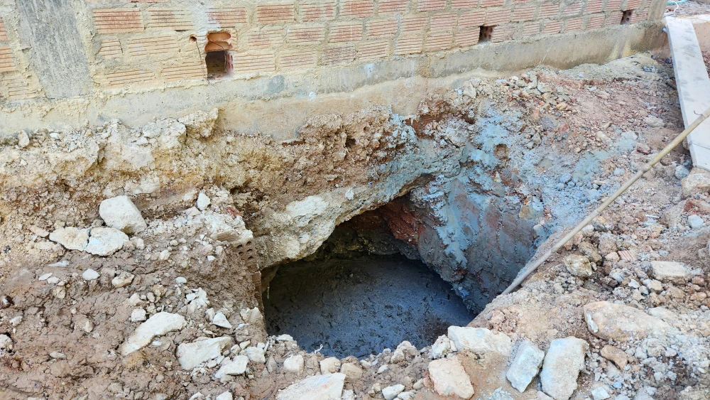 lam-ro-viec-sut-lun-khi-xay-nha-o-khu-tai-dinh-cu-cao-toc (10).jpg