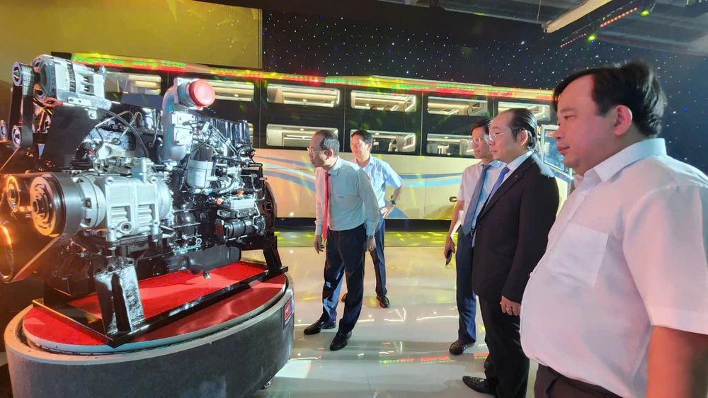 khoi-cong-nha-may-san-xuat-dong-co-o-to-260-trieu-do-o-thua-thien-hue (5).jpg