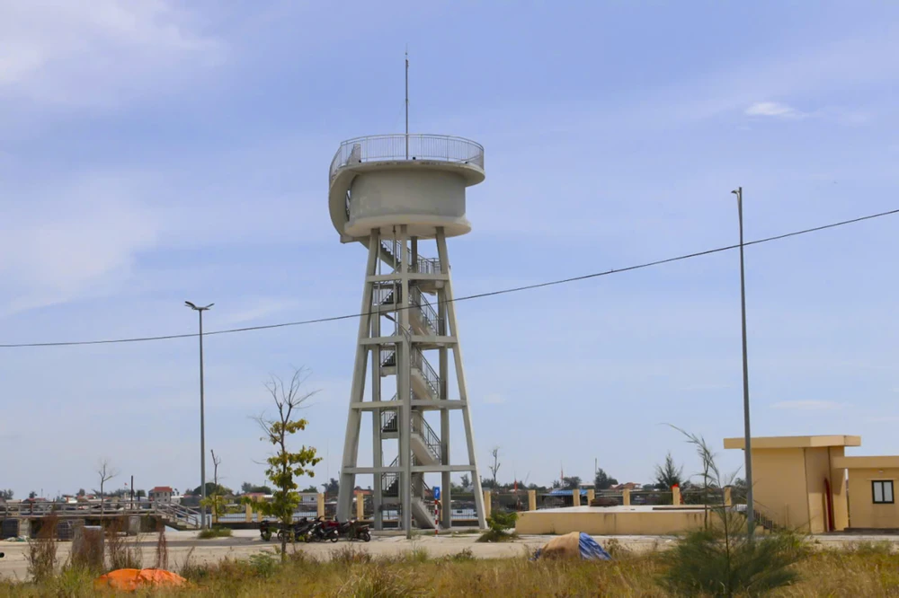 chum-anh-xay-xong-gan-1-nam-cang-ca-o-hue-van-chua-duoc-cong-bo-mo-cang (10).jpg