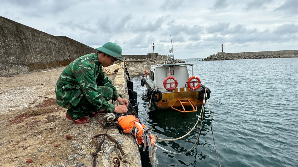 huyen-dao-con-co-khan-truong-ung-pho-voi-ap-thap-nhiet-doi (2).jpg