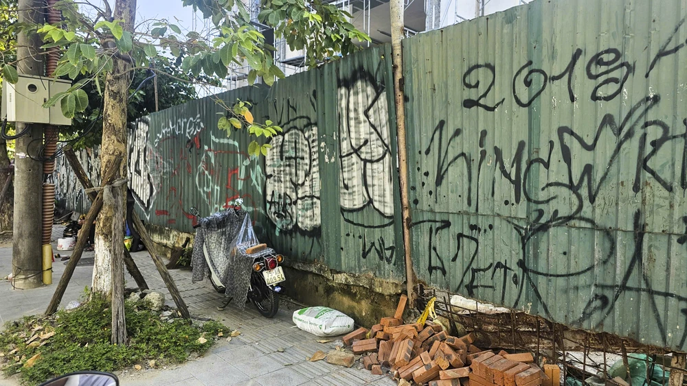 nhuc-mat-voi-nan-ve-bay-lam-nhech-nhac-tai-thanh-pho-hue (5).jpg