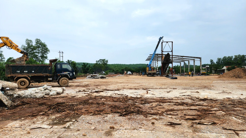 thao-diem-nghen-cuoi-cung-tren-cao-toc-van-ninh-cam-lo-doan-qua-quang-tri (12).jpg