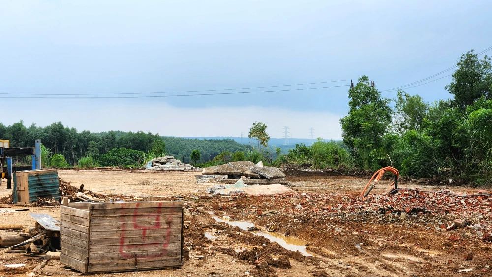 thao-diem-nghen-cuoi-cung-tren-cao-toc-van-ninh-cam-lo-doan-qua-quang-tri (19).jpg