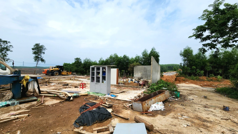 thao-diem-nghen-cuoi-cung-tren-cao-toc-van-ninh-cam-lo-doan-qua-quang-tri (2).jpg