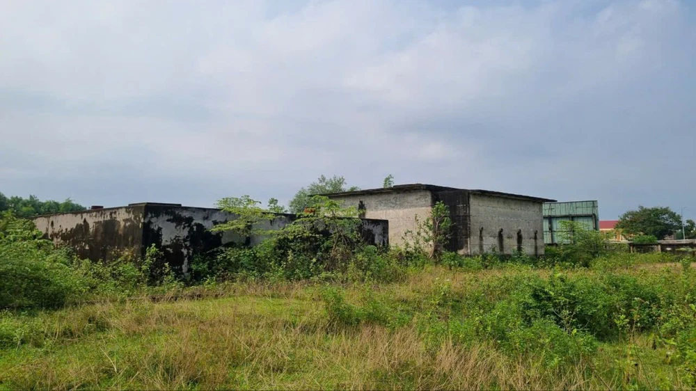 chi-8-ti-xay-nha-may-nuoc-roi-bo-hoang-vi-thieu-tien-mua-thiet-bi (1).jpg