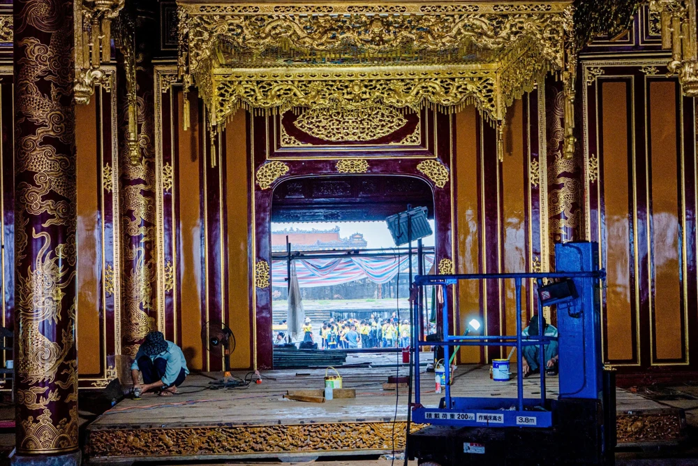 dien-thai-hoa-long-lay-sau-khi-trung-tu (12).jpg