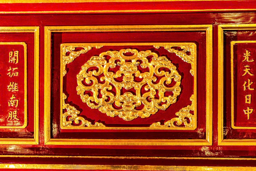 dien-thai-hoa-long-lay-sau-khi-trung-tu (42).jpg