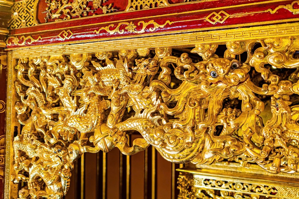 dien-thai-hoa-long-lay-sau-khi-trung-tu (54).jpg