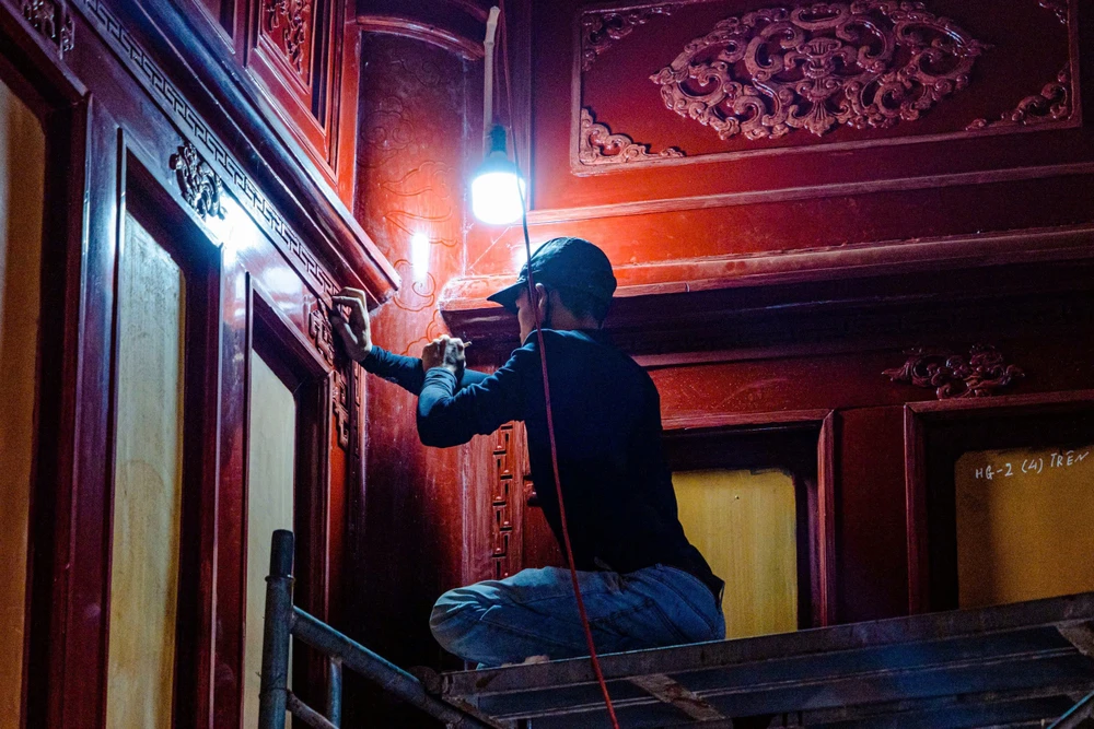 dien-thai-hoa-long-lay-sau-khi-trung-tu (7).jpg