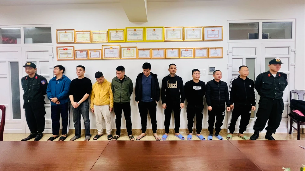 Đường dây tổ chức đánh bạc