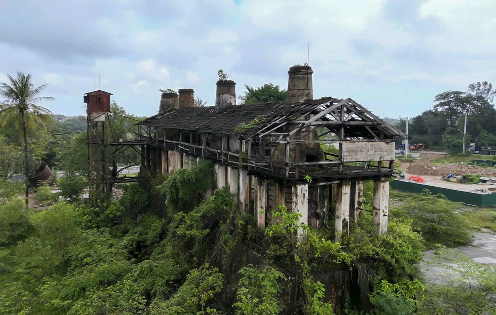 can-canh-lo-voi-tram-tuoi-thoi-phap-thuoc-tai-hue (17).jpg