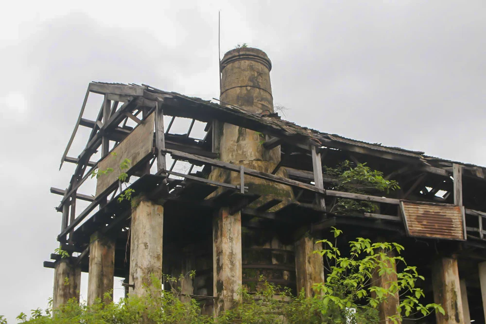 can-canh-lo-voi-tram-tuoi-thoi-phap-thuoc-tai-hue (3).jpg