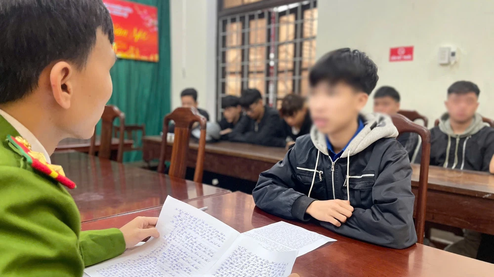 ngã lầu bị thương