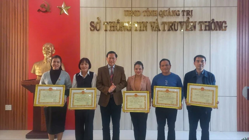 Xin nghỉ hưu trước tuổi