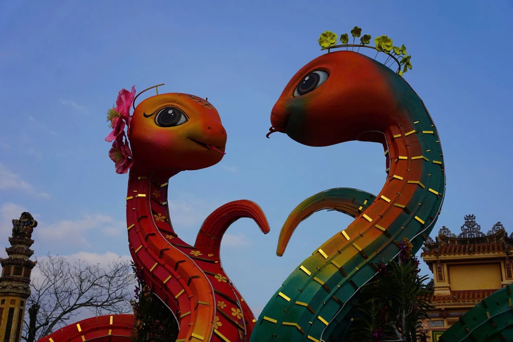 ngam-cap-linh-vat-ran-o-hue (27).jpg