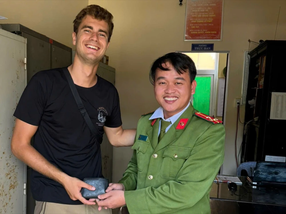 trao trả tài sản cho người dân