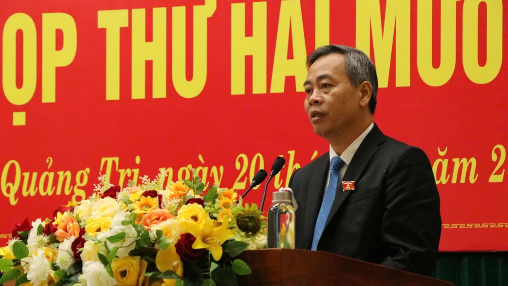 (PLO)- Ngoài chính sách, chế độ của Chính phủ quy định thì mỗi người nghỉ hưu trước tuổi, nghỉ thôi việc trong thực hiện sắp xếp tổ chức bộ máy sẽ được hỗ trợ tối đa không quá 200 triệu đồng.