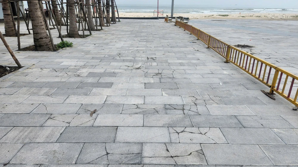 quang-tri-da-lat-san-o-bai-tam-vo-nhu-banh-trang-khi-vua-hoan-thanh (21).jpg