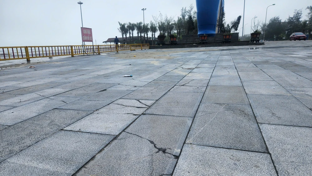 quang-tri-da-lat-san-o-bai-tam-vo-nhu-banh-trang-khi-vua-hoan-thanh (31).jpg