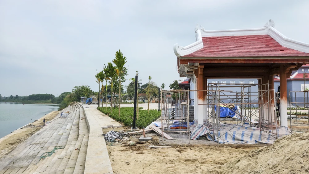 chum-anh-khu-luu-niem-tong-bi-thu-le-duan-sap-hoan-thanh (10).jpg