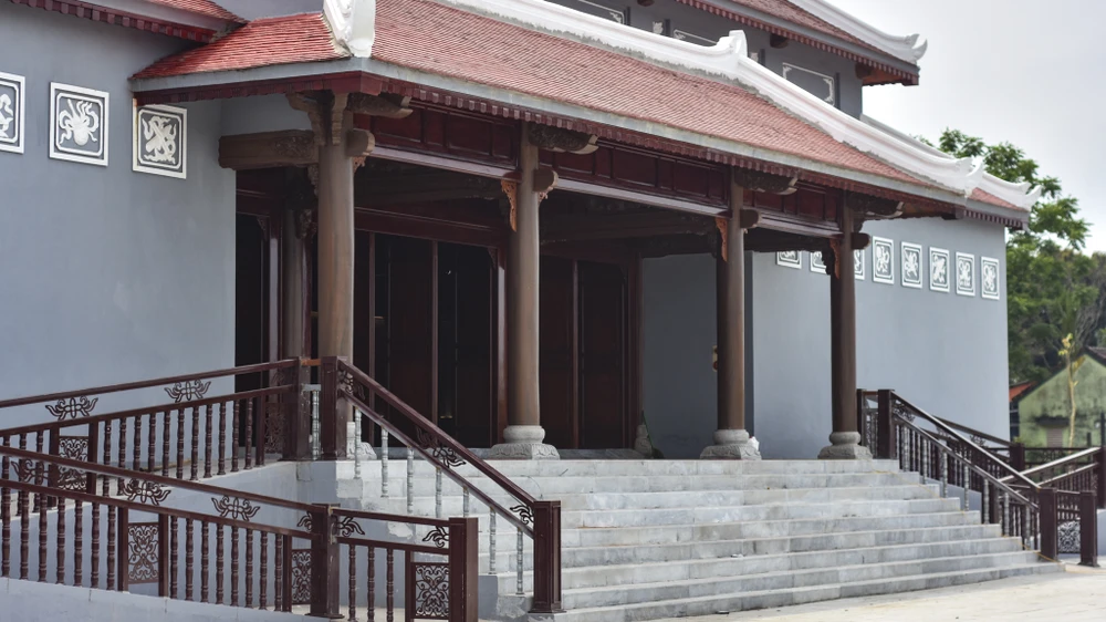 chum-anh-khu-luu-niem-tong-bi-thu-le-duan-sap-hoan-thanh (20).jpg