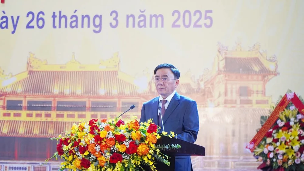 Thường trực Ban Bí thư dự Lễ kỷ niệm 50 năm ngày giải phóng Huế.