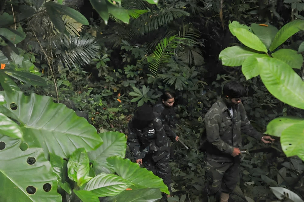 nhung-son-nu-giu-rung-truong-son (5).jpg