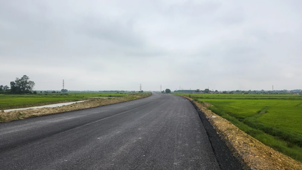 mat-bang-xoi-do-tuyen-duong-tranh-tp-dong-ha-gio-ra-sao (1).jpg