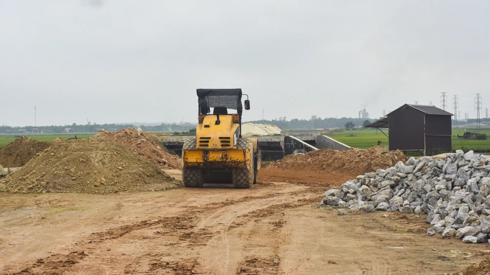 mat-bang-xoi-do-tuyen-duong-tranh-tp-dong-ha-gio-ra-sao (10).jpg