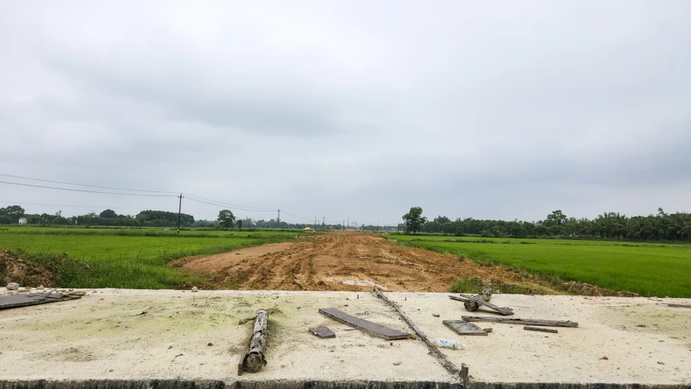 mat-bang-xoi-do-tuyen-duong-tranh-tp-dong-ha-gio-ra-sao (23).jpg