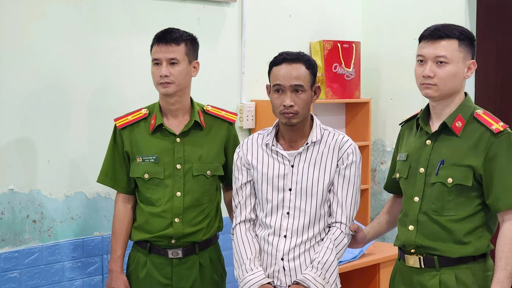 Cướp điện thoại