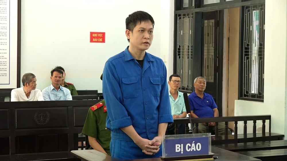 tiền công ty đánh bạc