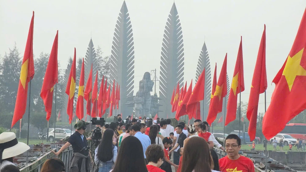 le-thuong-co-ben-di-tich-hien-luong-ben-hai (9).jpg