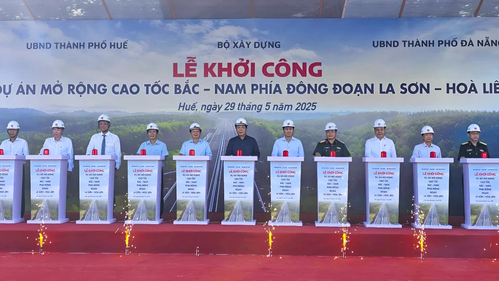 mở rộng cao tốc