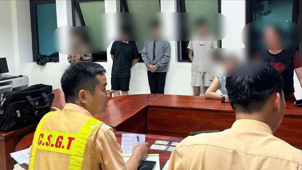 náo loạn đường phố