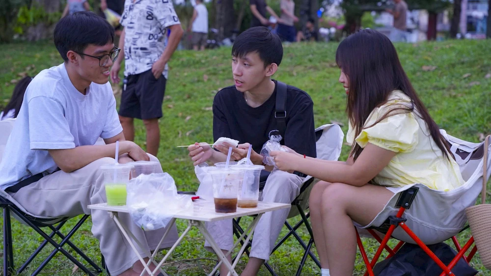 giai-nhiet-chat-tho-ben-bo-song-huong (5).jpg