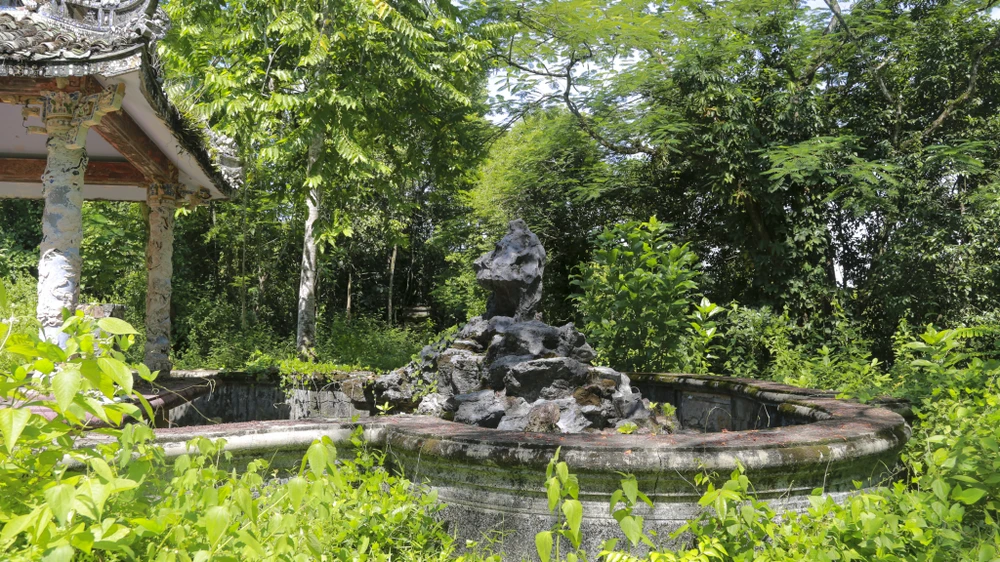 lanh-gay-ben-trong-dinh-thu-cua-bao-chua-mien-trung-ngo-dinh-can (19).jpg