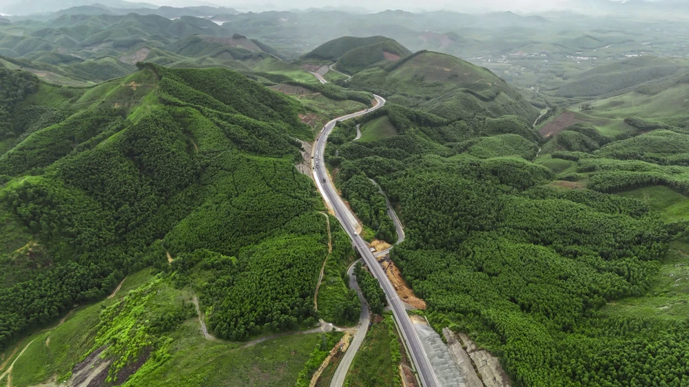 cao tốc la sơn - hòa liên