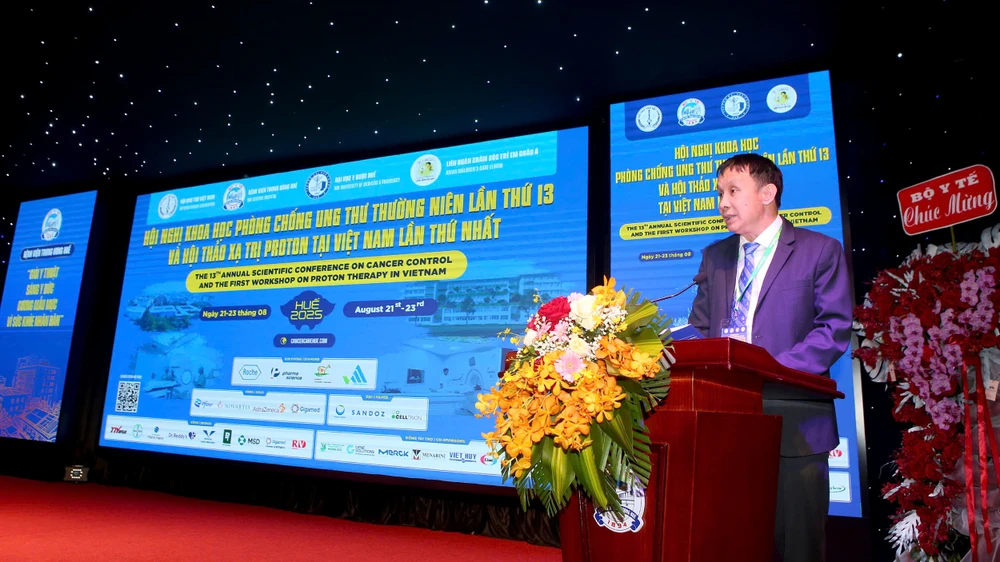 viet-nam-sap-co-3-trung-tam-xa-tri-ung-thu-tien-tien-bac-nhat-the-gioi (1).jpg