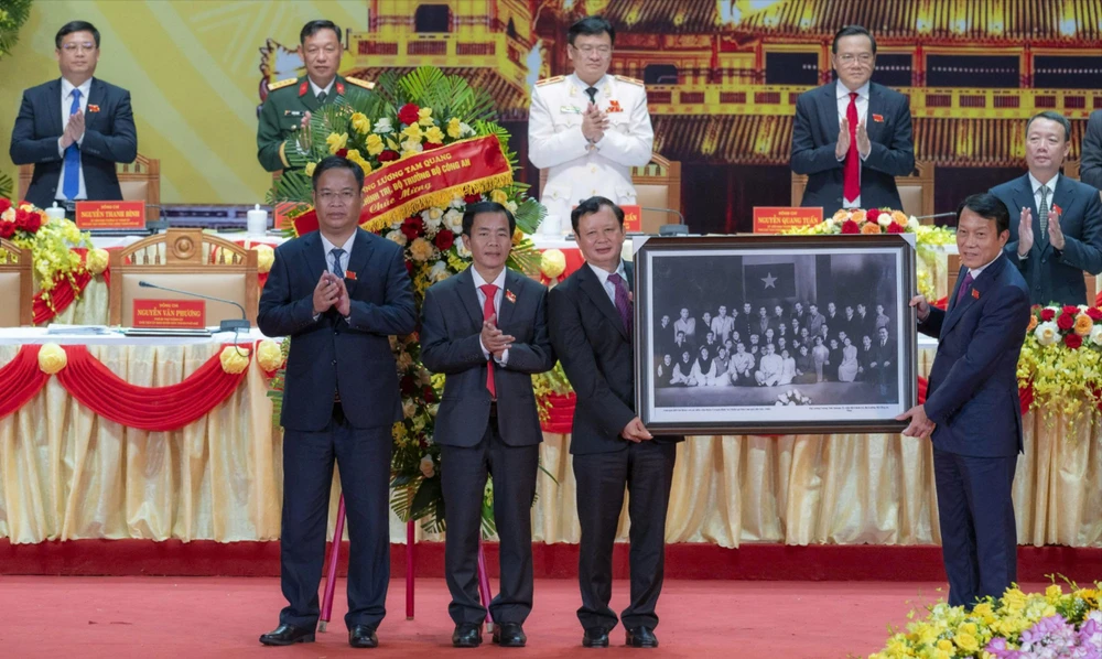 dai-tuong-luong-tam-quang-du-va-chi-dao-dai-hoi-dang-bo-tp-hue (2).jpg