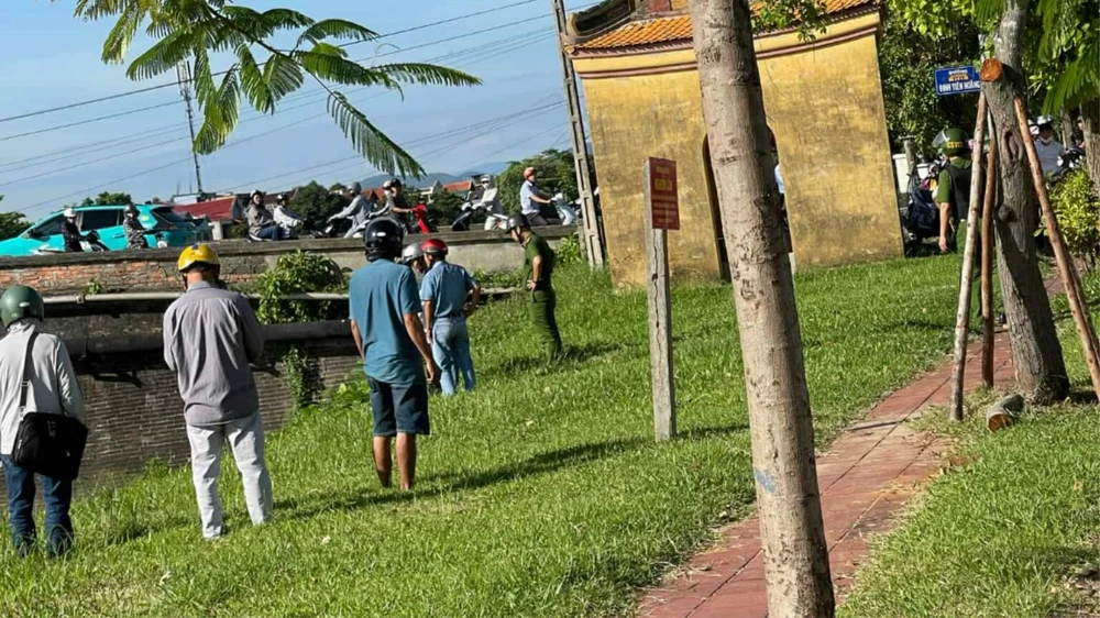 thanh niên nghi 'ngáo đá'