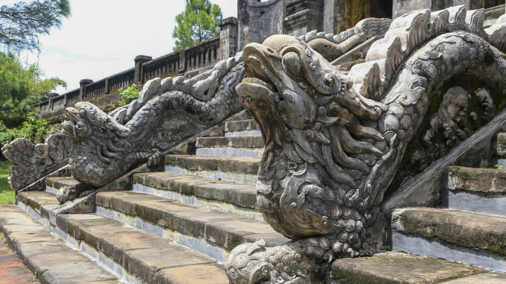 ben-trong-van-mieu-hue-truoc-khi-duoc-hoi-sinh-voi-du-an-hon-132-ti-dong (3).jpg